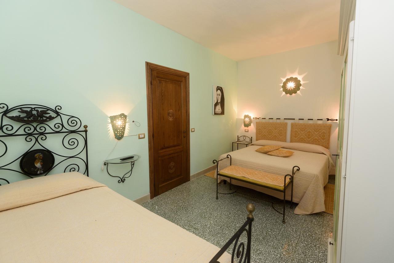 Al Vecchio Corso B&B Tempio Pausania Exteriör bild