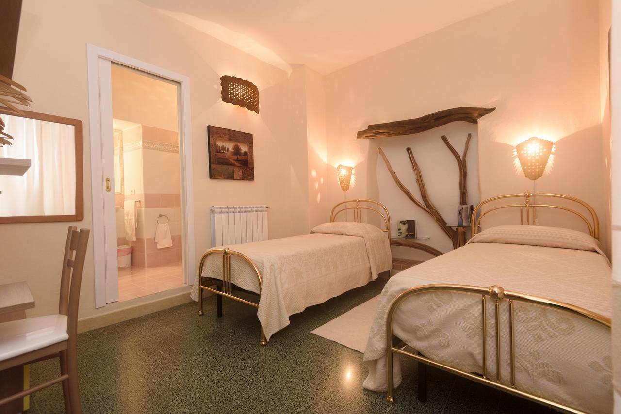 Al Vecchio Corso B&B Tempio Pausania Exteriör bild