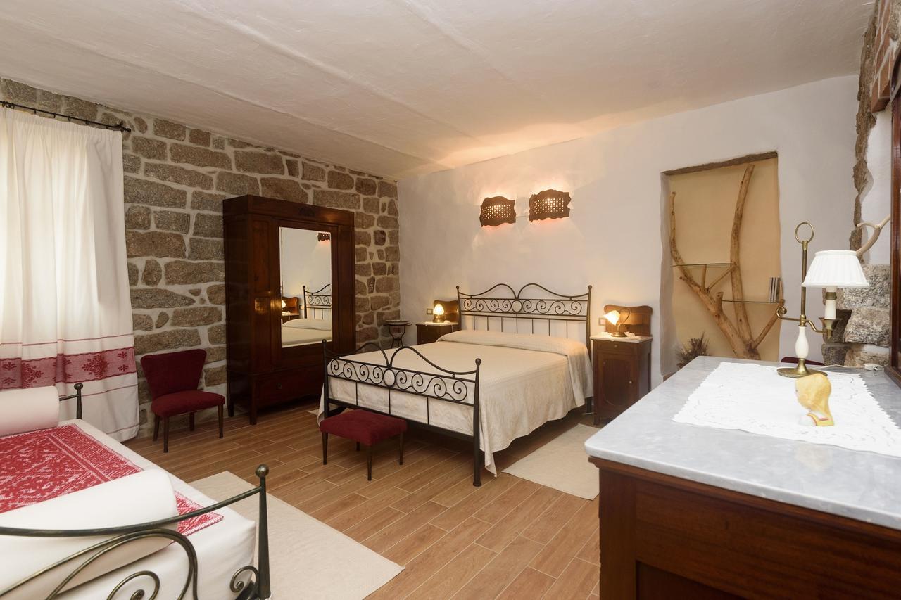 Al Vecchio Corso B&B Tempio Pausania Exteriör bild
