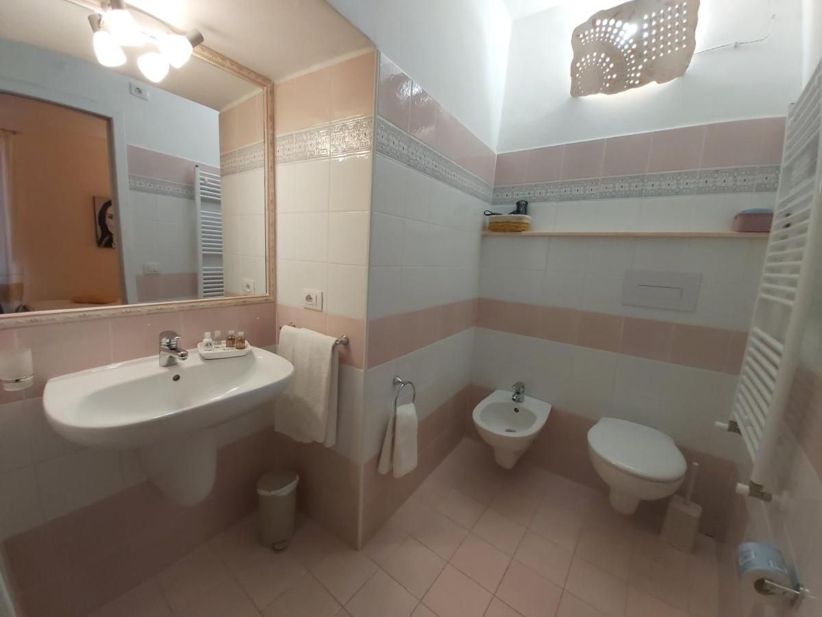 Al Vecchio Corso B&B Tempio Pausania Exteriör bild