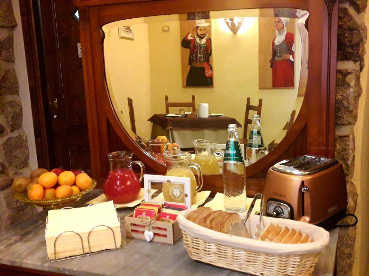 Al Vecchio Corso B&B Tempio Pausania Exteriör bild